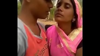 Bhabhi kiss video