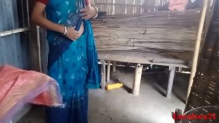 Chudasi bhabhi rides neighbor lover big cock