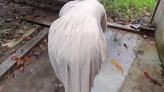 horny village bhabhi having hard fuck with her neighbour