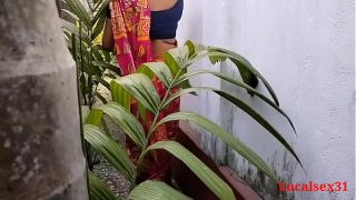 House Garden Clining Time Sex A Nepali Bhabhi With Saree in Outdoor
