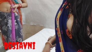 Indian aunty getting pussy sucked by padosi