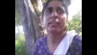 Indian hot amuter couple sex in outdoor – Wowmoyback