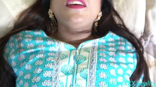 Paki girl Humera Hashmi sucks big white cock